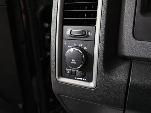 Used 2015 RAM 1500 Express AWD/4WD image 32