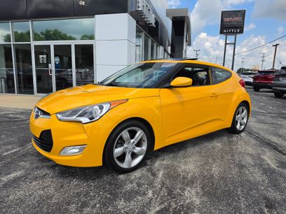 Used 2014 Hyundai Veloster w/ Style Package 02