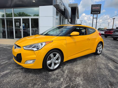 Used 2014 Hyundai Veloster w/ Style Package 02 FWD image 1
