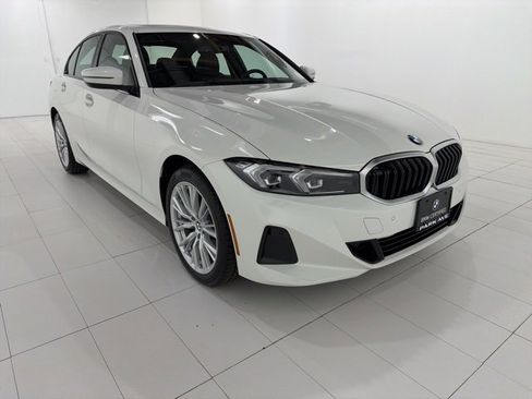 Certified 2023 BMW 330i xDrive Sedan w/ Driving Assistance Package image 7