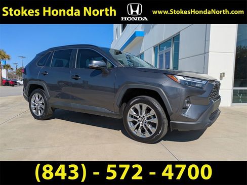 Used 2022 Toyota RAV4 XLE Premium image 2