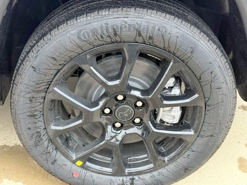 New 2026 Jeep Compass Latitude image 4