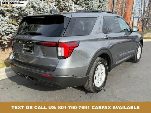 Used 2025 Ford Explorer Active AWD/4WD image 8