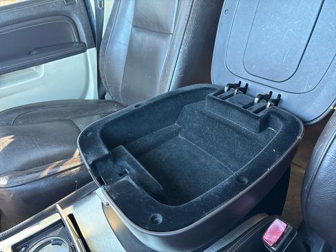 Used 2014 Cadillac Escalade ESV Platinum image 36