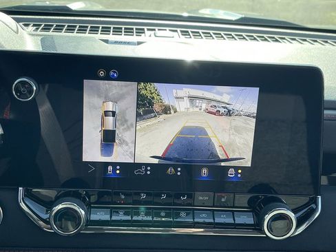 Used 2025 Chevrolet Colorado Z71 w/ Technology Package image 15