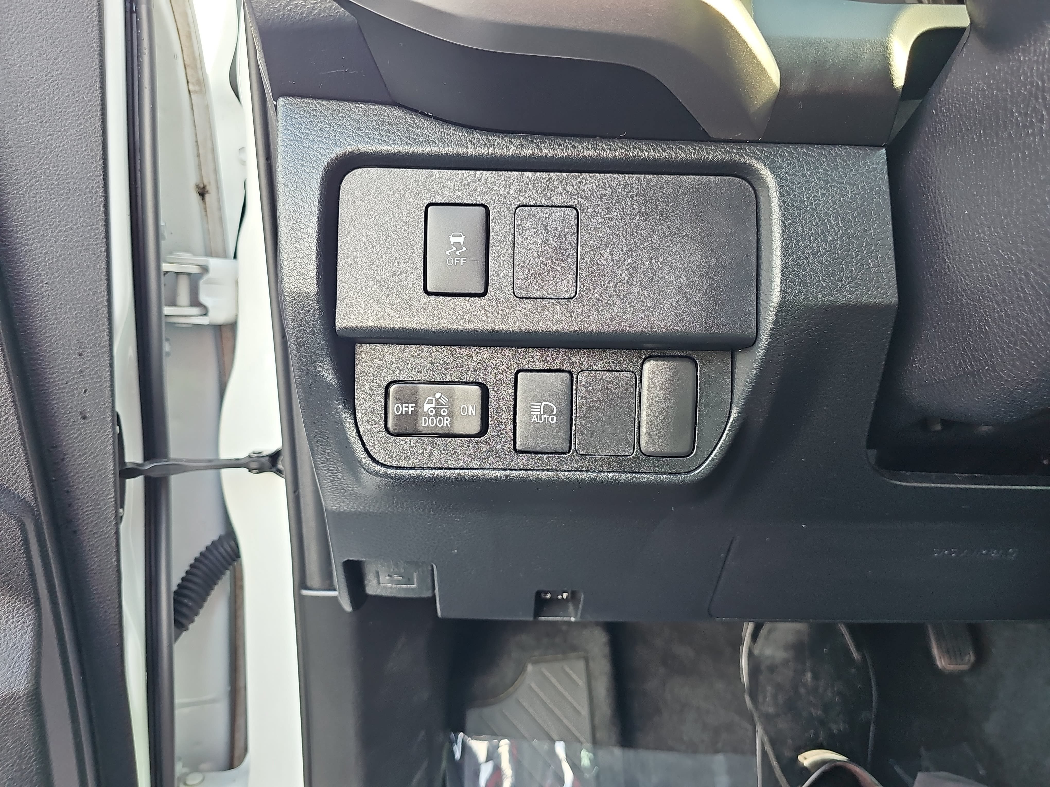 Used 2021 Toyota Tacoma SR5 RWD image 26