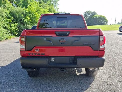 Used 2022 Nissan Titan PRO-4X w/ Pro-4x Convenience Package AWD/4WD image 5