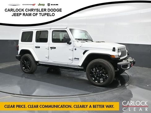Used 2025 Jeep Wrangler Sahara w/ Safety Group AWD/4WD image 5