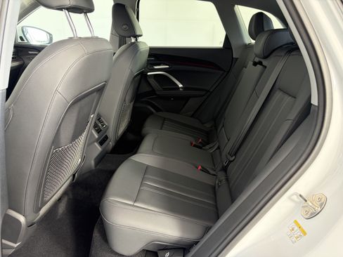 Used 2025 Audi Q5 Premium Plus AWD/4WD image 7