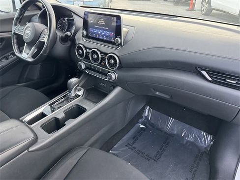 Used 2022 Nissan Sentra SV image 5