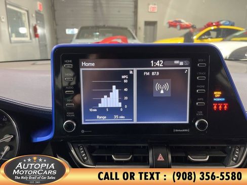 Used 2021 Toyota C-HR XLE image 27