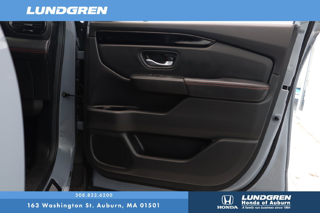 Used 2025 Honda Pilot TrailSport image 17