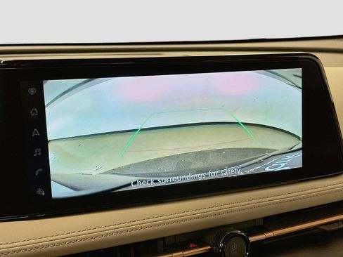 Used 2024 Nissan Ariya AWD image 23