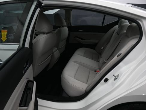 Used 2021 Nissan Altima 2.5 SV FWD image 29