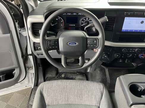 Used 2024 Ford F350 XLT image 10
