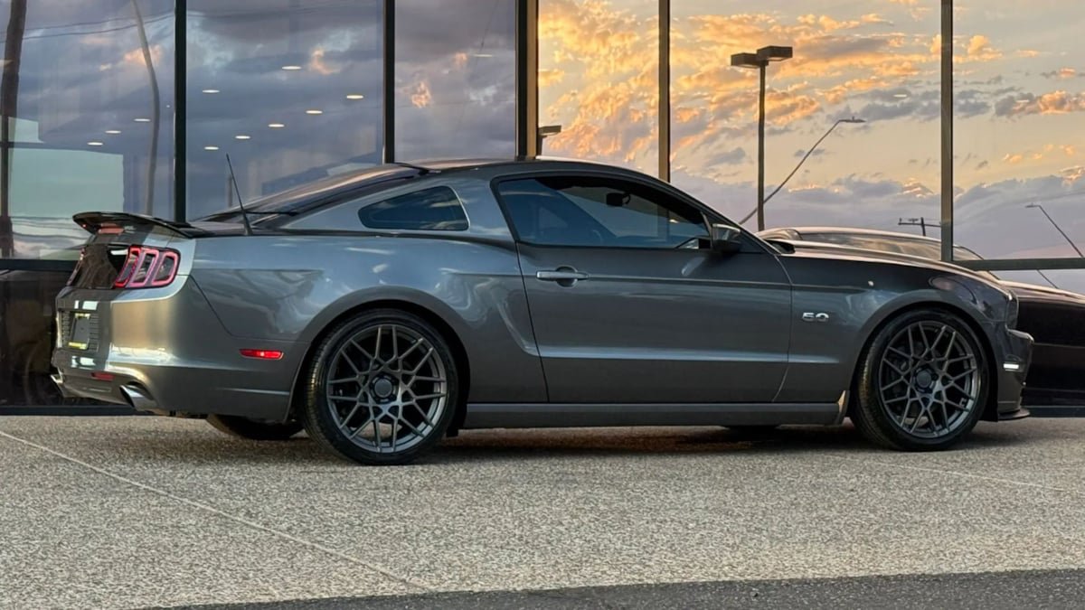 Used 2014 Ford Mustang GT w/ Brembo Brake Package RWD image 13