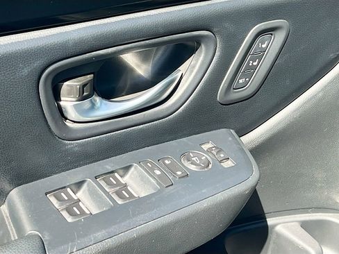 Used 2024 Honda Pilot Touring image 18