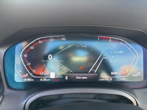 Used 2022 BMW 430i Convertible w/ M Sport Package image 23