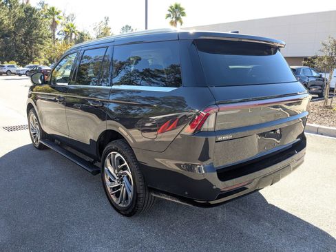 Certified 2025 Lincoln Navigator Reserve image 7