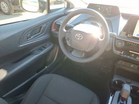 New 2026 Toyota Prius Plug-In Hybrid FWD image 15