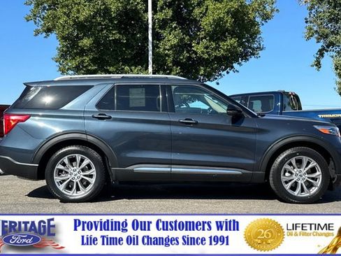 Certified 2022 Ford Explorer Limited w/ Equipment Group 301A image 3