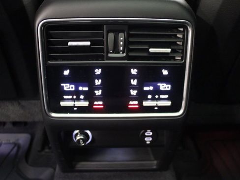 Certified 2023 Porsche Cayenne S Platinum AWD/4WD image 31
