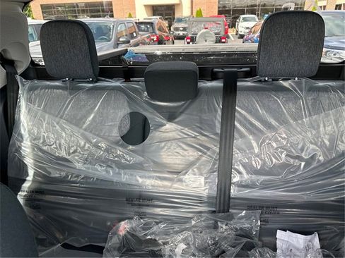 New 2025 Ford Maverick XLT image 18