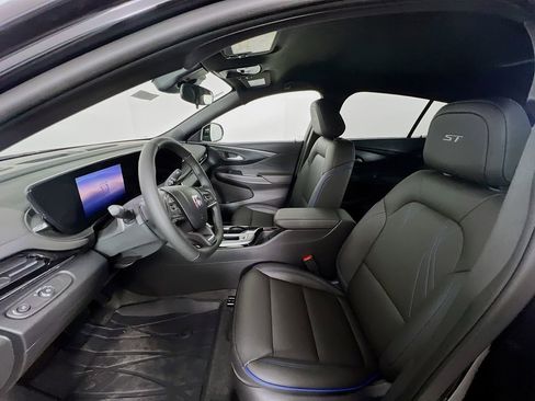New 2026 Buick Envista Sport Touring w/ Convenience I Package FWD image 18