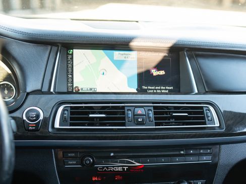 Used 2015 BMW 750Li xDrive image 30