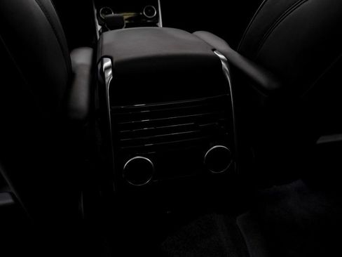 Used 2023 Land Rover Range Rover SE image 33