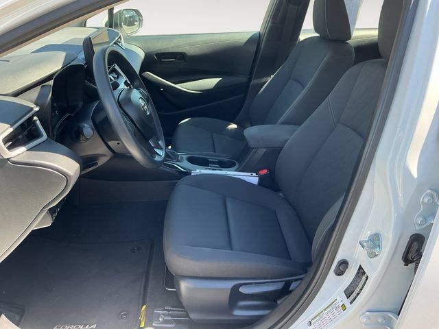 Used 2025 Toyota Corolla LE FWD image 10