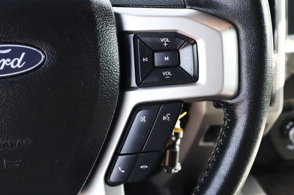 Used 2020 Ford F250 Lariat w/ Lariat Value Package AWD/4WD image 29