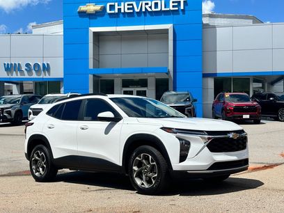 Used 2024 Chevrolet Trax LT w/ Driver Confidence Package