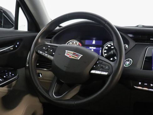 Used 2023 Cadillac XT4 Luxury image 27