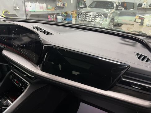 Certified 2025 Audi Q5 Premium w/ Convenience Package image 36