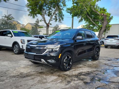Certified 2025 Kia Seltos S FWD image 2