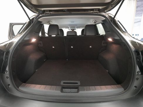 Certified 2025 Nissan Kicks SR image 10