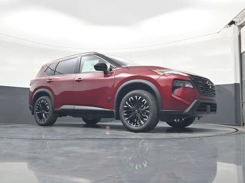 Used 2026 Nissan Rogue Dark Armor FWD image 19