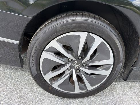 Used 2018 Honda Accord EX-L image 12