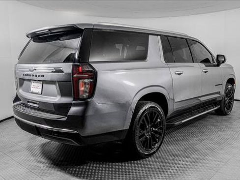 Used 2021 Chevrolet Suburban LT w/ Rear Media and Nav Package RWD image 8