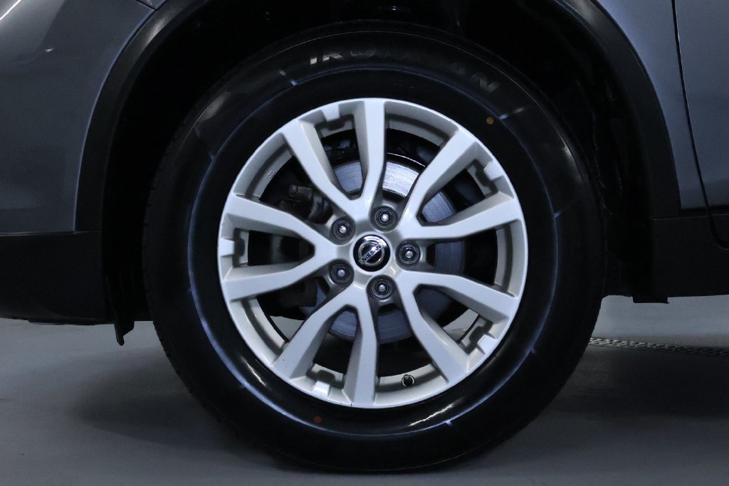 Used 2019 Nissan Rogue SV AWD/4WD image 33