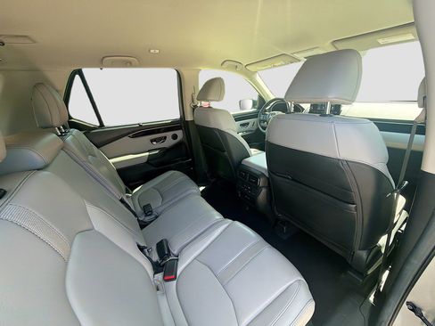 Certified 2024 Honda Pilot EX-L image 29