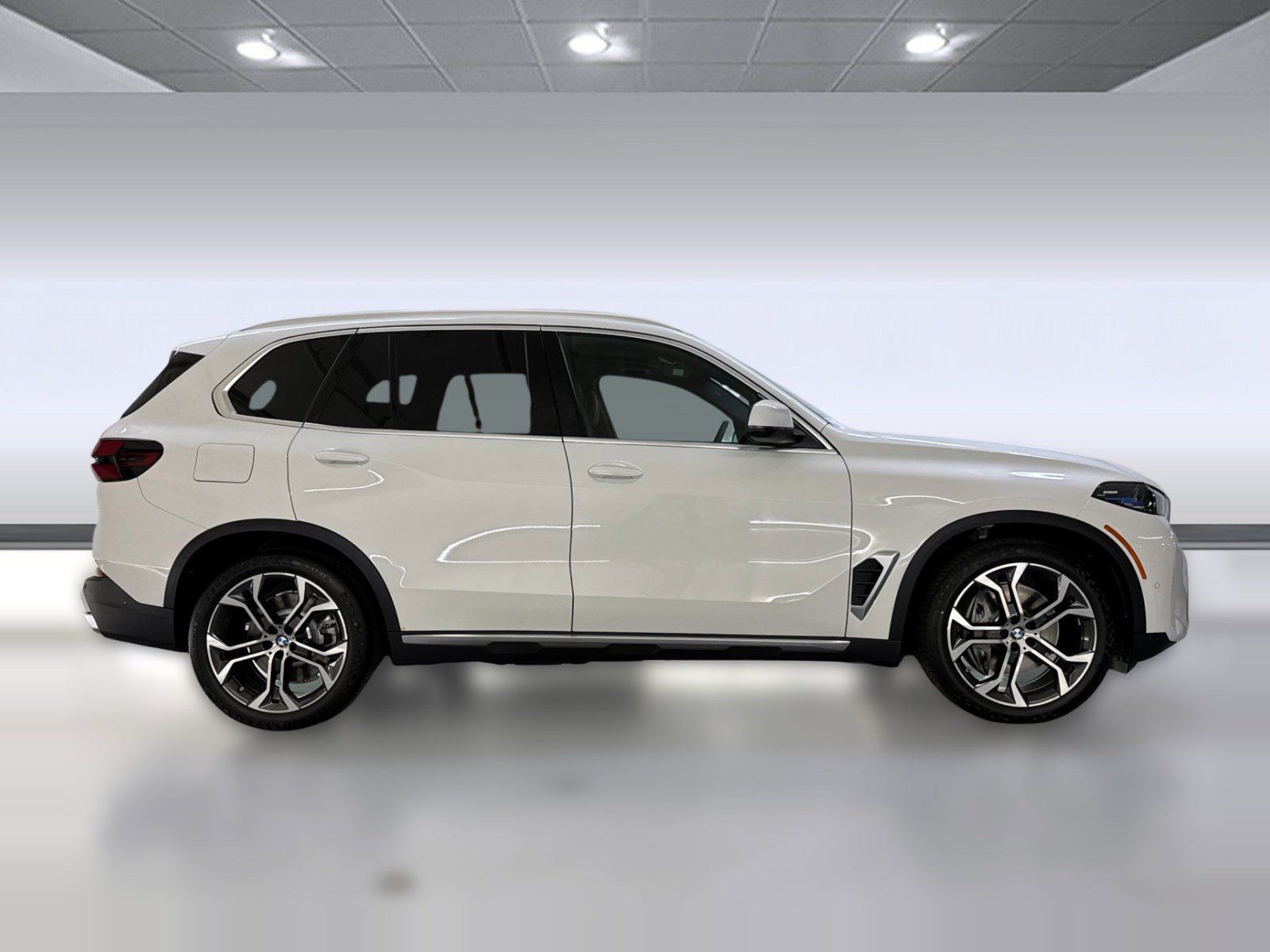 Used 2026 BMW X5 xDrive50e w/ Climate Comfort Package AWD/4WD image 8