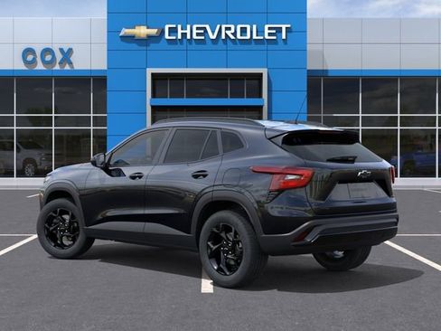 New 2026 Chevrolet Trax LT w/ Driver Confidence Package FWD image 3