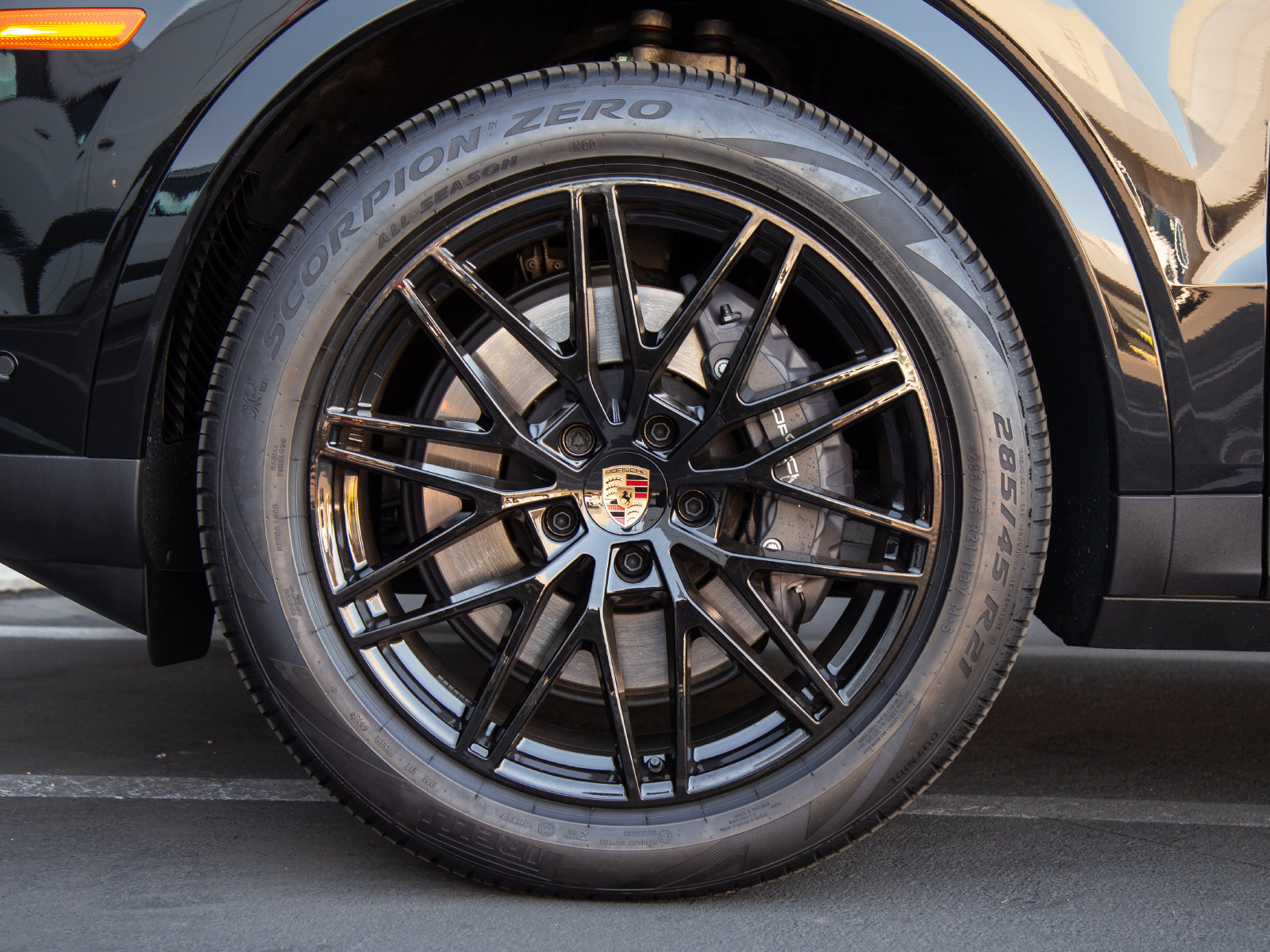 Certified 2026 Porsche Cayenne AWD/4WD image 12