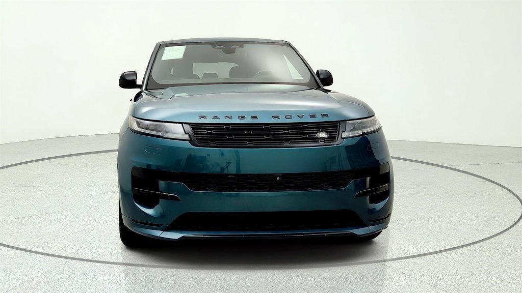 Used 2024 Land Rover Range Rover Sport Dynamic SE AWD/4WD image 2