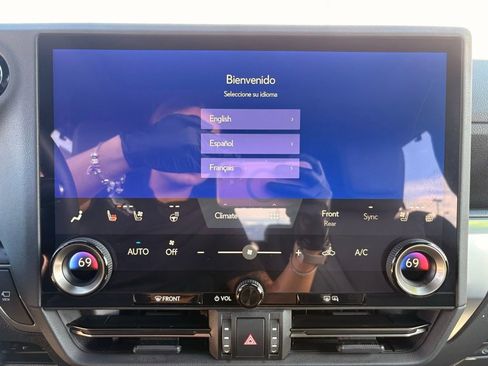 Used 2024 Lexus GX 550 w/ Accessory Package (2T) image 19