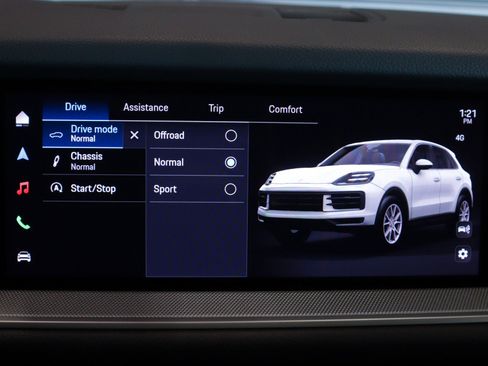 Certified 2026 Porsche Cayenne AWD/4WD image 20