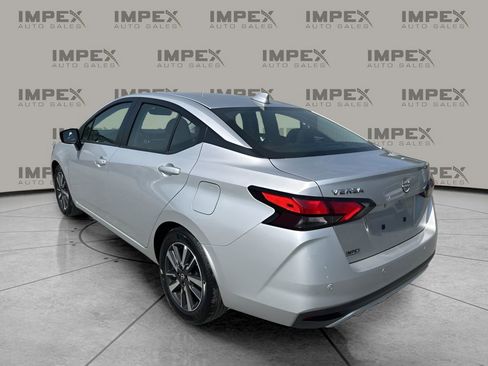Used 2025 Nissan Versa SV FWD image 3