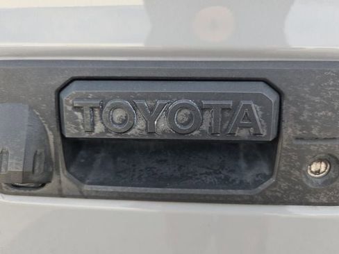 Used 2020 Toyota Tacoma SR5 image 31